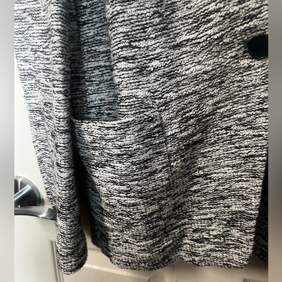 LOFT Black And White Blazer Sweater - Picture 4 of 4